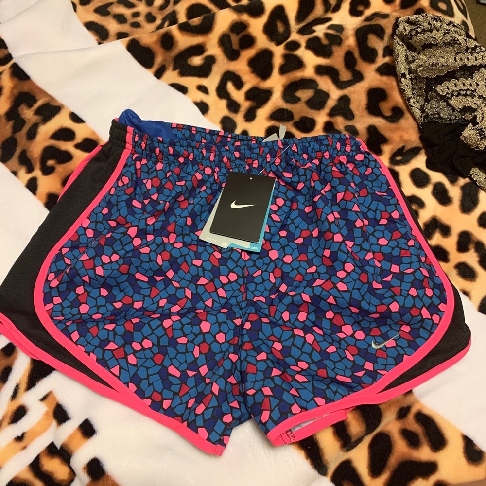 Women’s Nike dry fit